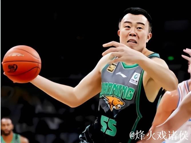 能攻、善守、会传!辽宁新星横空出世,完美成为韩德君接班人 能攻、善守、会传!辽宁新星横空出世,完美成为韩德君接班人